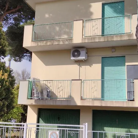 Apartment Mare Pineta 2 *